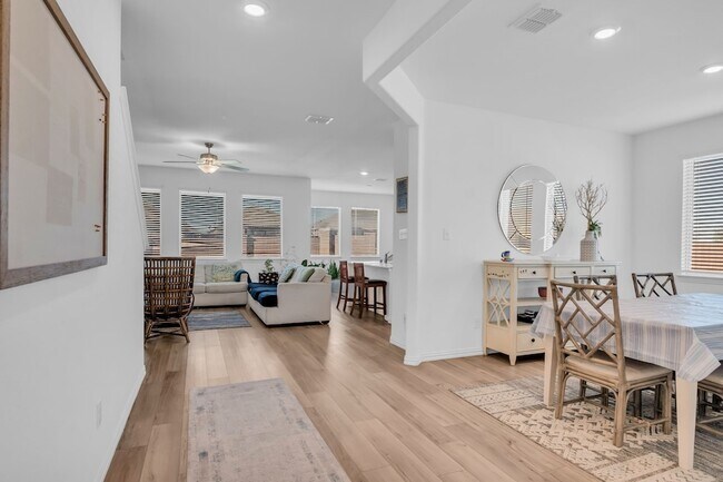 Foto del edificio - 14789 Mainstay Way