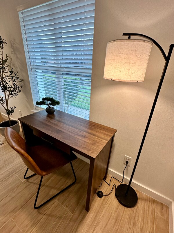 Foto del edificio - 6803 Hillcroft Dr