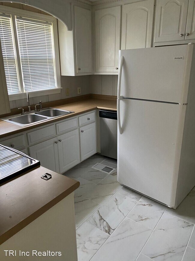 Building Photo - 2 br, 1 bath House - 2306 Torrey St