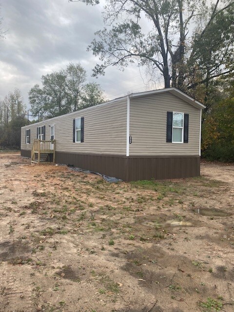 Building Photo - 175 Co Rd 106