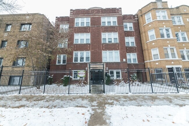 Building Photo - 4948 N Harding Ave