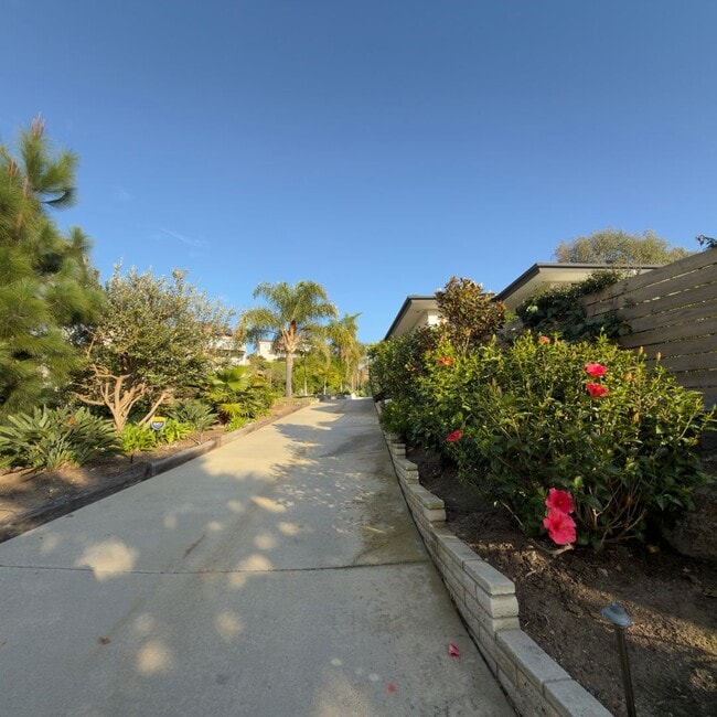 Building Photo - Cozy 1 bedroom in Encinitas!
