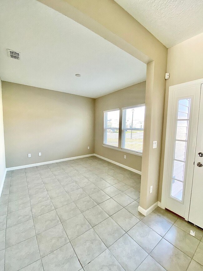 Foto del edificio - Brand New Construction 3/2 with bonus space