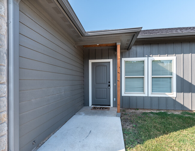 3818 Mabery Dr, Granbury, TX 76048 House Rental in Granbury, TX