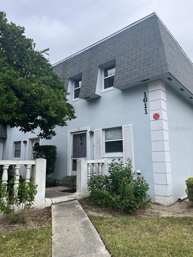 Primary Photo - 1611 SE 25th St