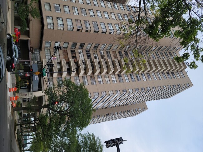 Foto del edificio - 6301 N Sheridan Rd