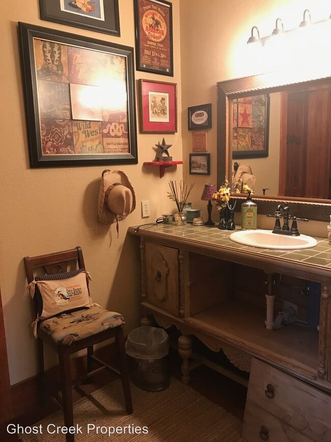 Foto del edificio - 2 br, 2 bath House - 1511 Pecan St