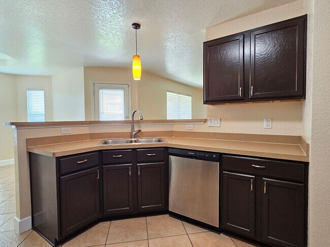 Building Photo - 5106 Holster Dr