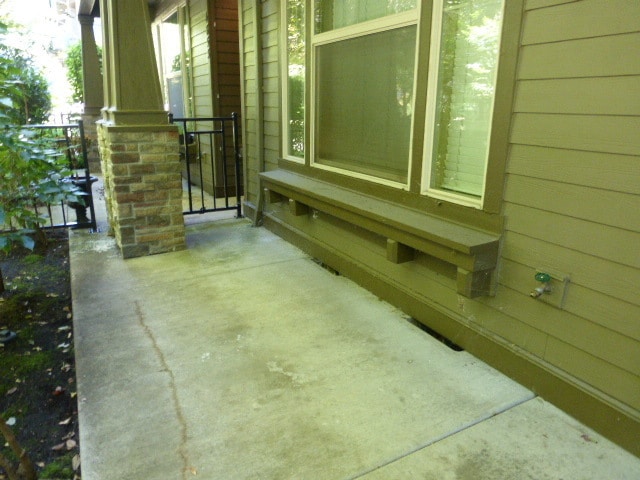 Building Photo - Bethany Town Home Available