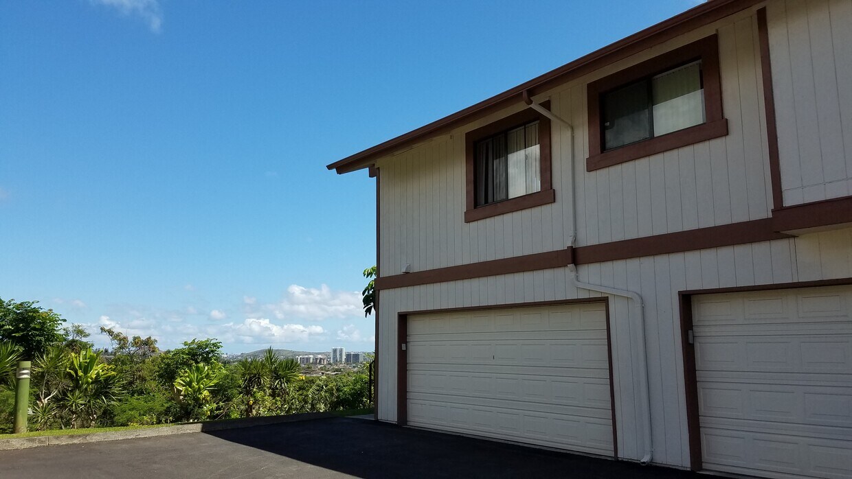 98 Kaahumanu St, Aiea, HI 96701 Townhome Rentals in Aiea HI