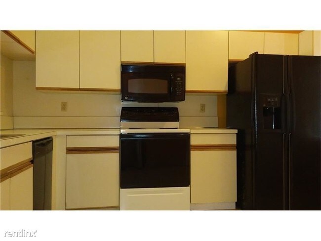 Building Photo - 1677 Cypress Pointe Dr