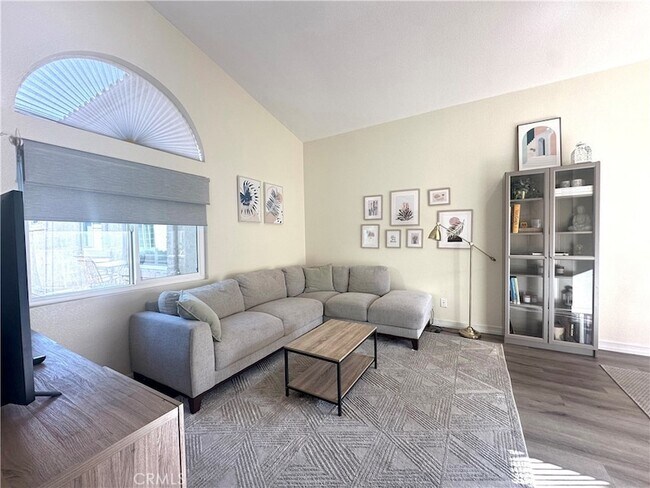 Foto del edificio - 21138 Jasmines Way