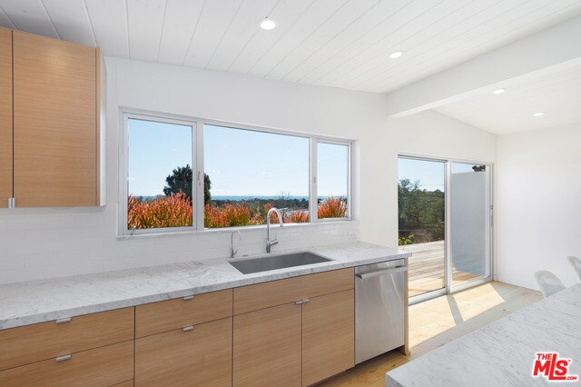 Building Photo - 28903 Selfridge Dr