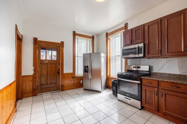Building Photo - 2734 W Haddon Ave