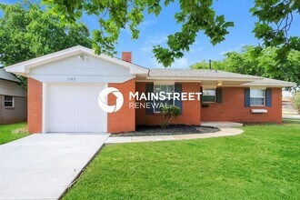 Building Photo - 1153 Elmhurst St