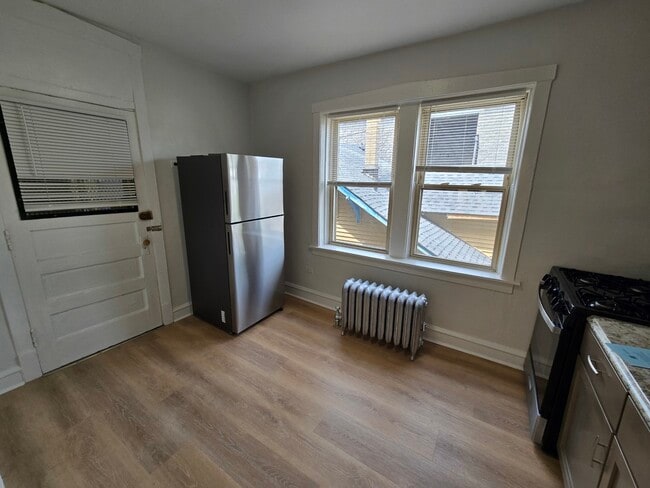 Foto del edificio - 4831 N Springfield Ave