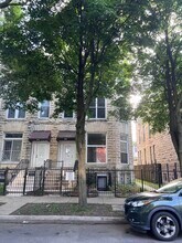 Building Photo - 3610 S Prairie Ave