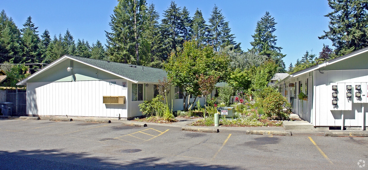 Primary Photo - Truaire Apartments