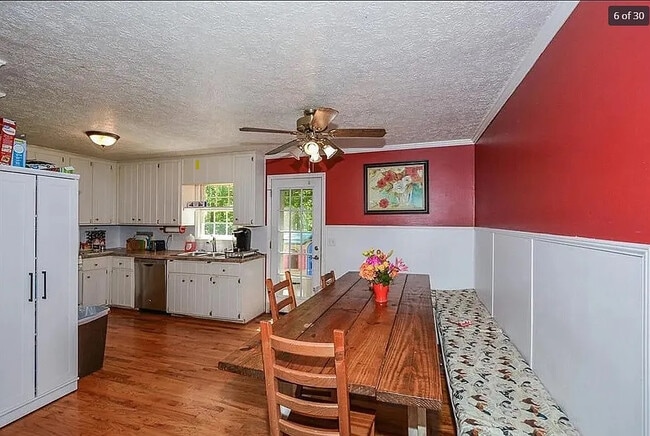 Building Photo - Room in House on Jacee Cir
