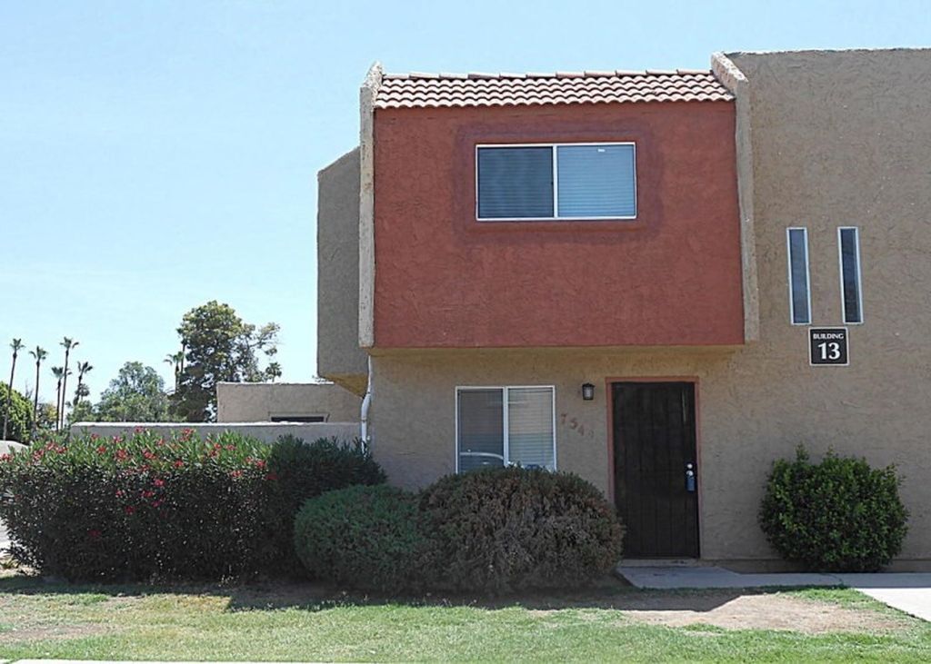 Building Photo - 7549 n 47th dr