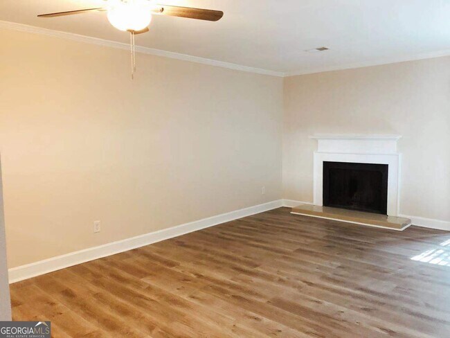 Foto del edificio - 1819 Cumberland Valley Pl SE