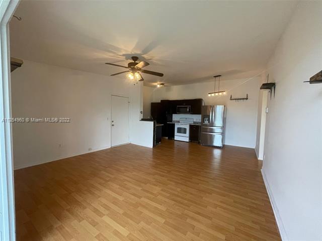 Foto del edificio - 9727 Hammocks Blvd