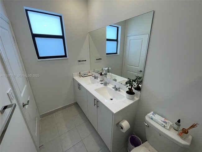 Building Photo - 12868 SW 232nd Ln