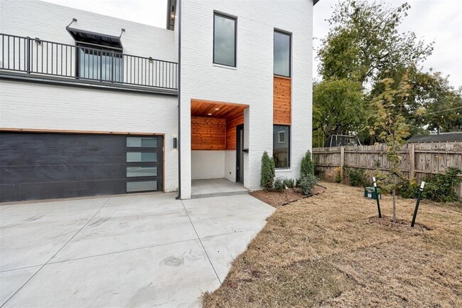 Foto del edificio - 1318 NW 15th St