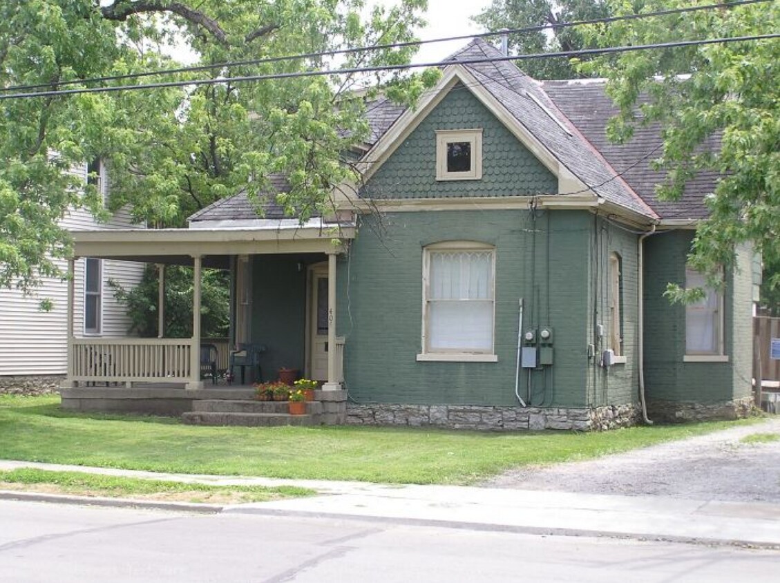 The Green House - 406 Woodland Ave