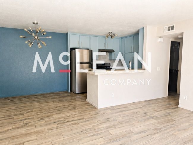 Building Photo - Beautiful Condo in the Gated Cathedral Springs Community