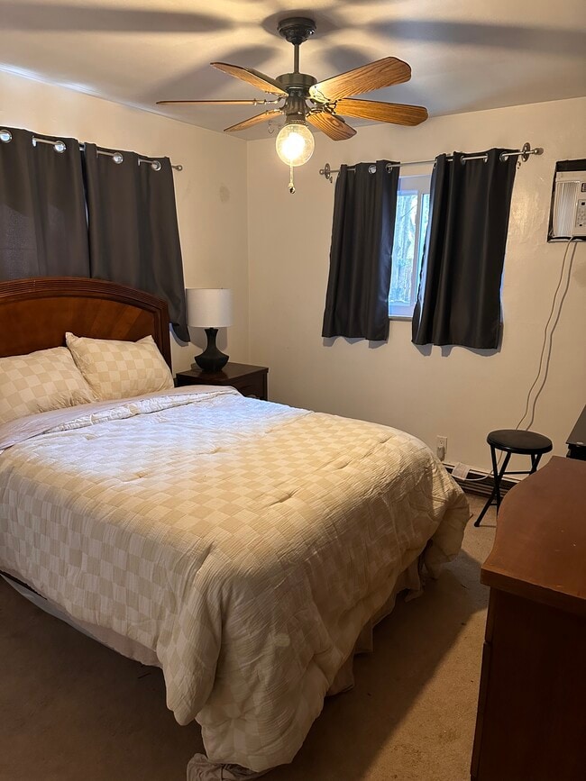 Queen Sized Bed - 8425 Cottonwood Dr