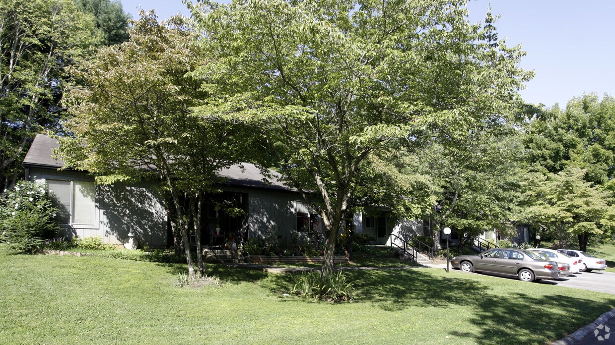 Evergreen Villas Apartments 7620 Old Clinton Pike Powell, TN