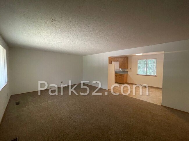 Foto del edificio - 2 Bedroom 1 Bathroom Puyallup Area Duplex