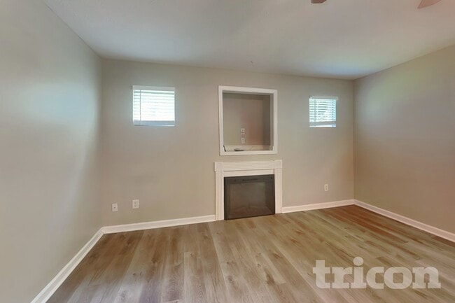 Building Photo - 40 Deadwood Ln