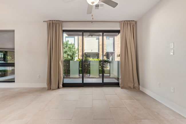 Photo - 138 E Lexington Ave House