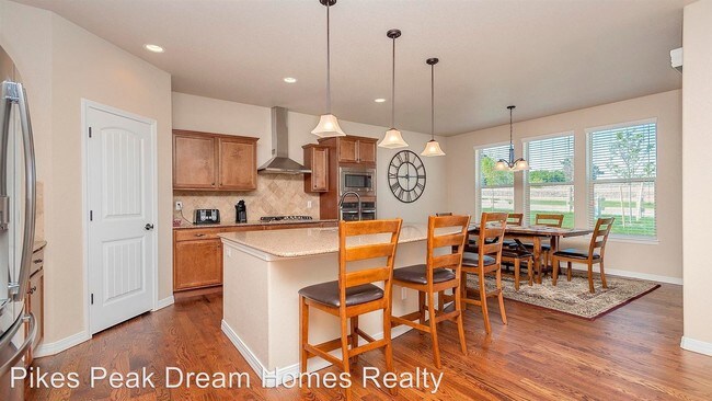 Building Photo - 4 br, 4.5 bath House - 1916 Villa Creek Drive