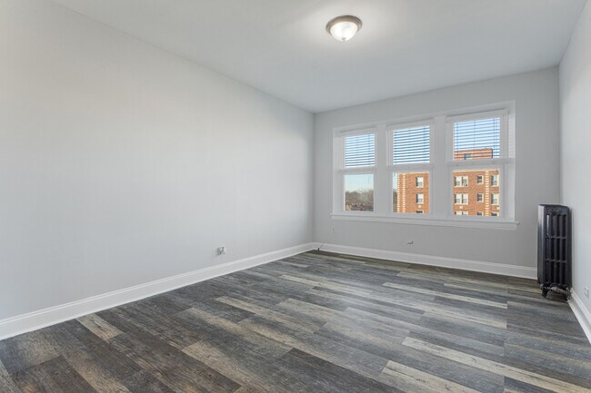 Foto del edificio - 1608 W Sherwin Ave