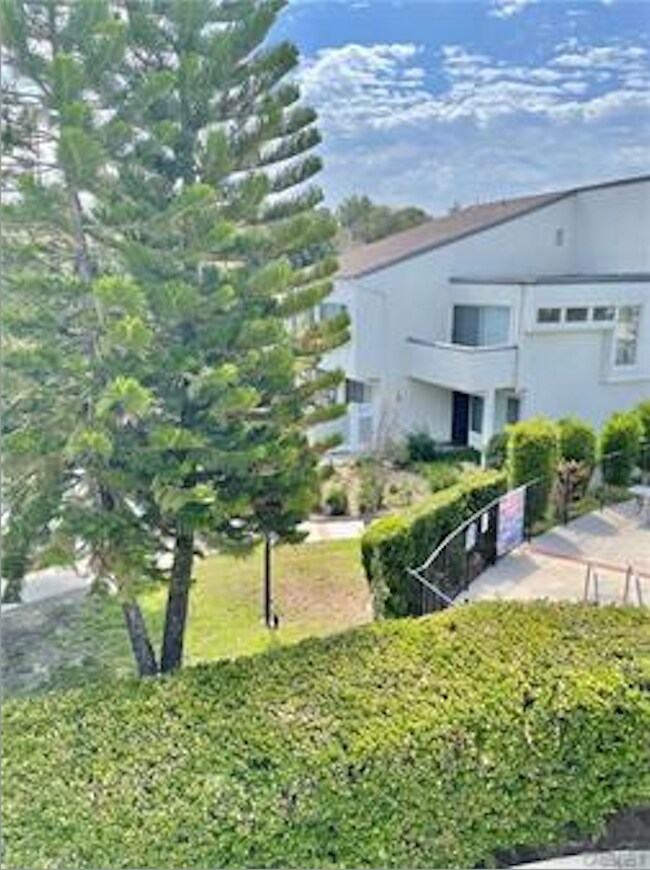 Foto del edificio - 18521 Mayall St