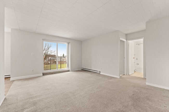Building Photo - Sandilands Tower Apartments