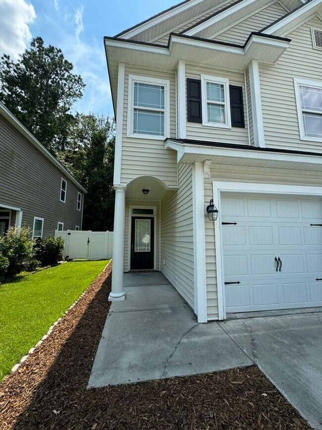 Foto del edificio - 670 Summer Hill Way
