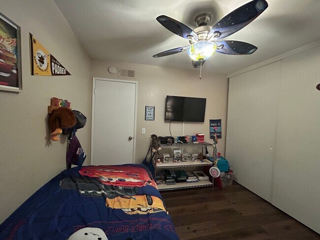 Foto del edificio - Beautiful 3 bedrooms corner unit condo located in Poway.