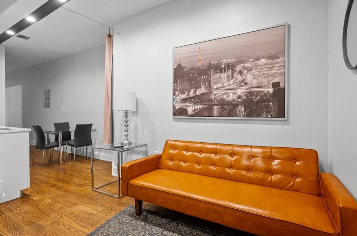 Foto principal - 677 Grove St