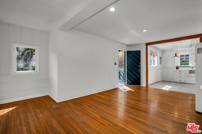 Building Photo - 2119 Kress St