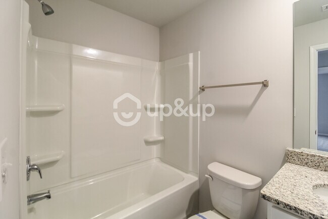 Foto del edificio - Fantastic 4bd/2.5ba home! Coming soon!