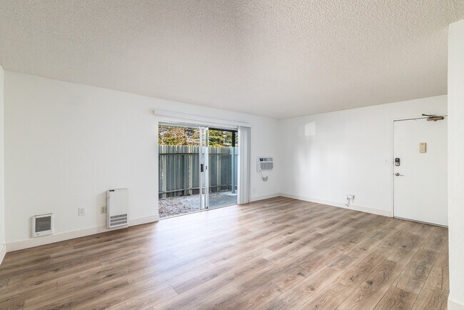 Foto del edificio - 521 Alameda del Prado