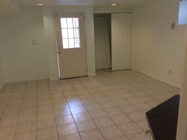 Foto del edificio - 61 Shady Ln