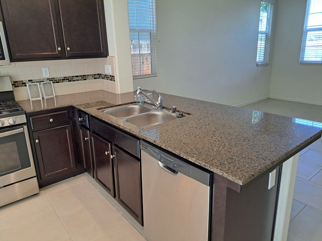 Building Photo - Available Soon 3-Bedroom Home in One of Cl...