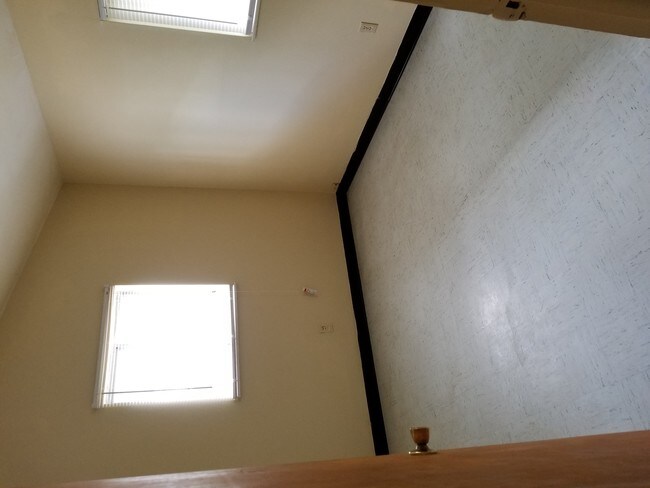 Building Photo - 532 High Grove Blvd