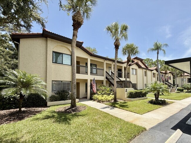 Foto del edificio - 1801 E Lake Rd S