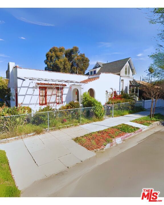 Foto del edificio - 1289 W 22nd St